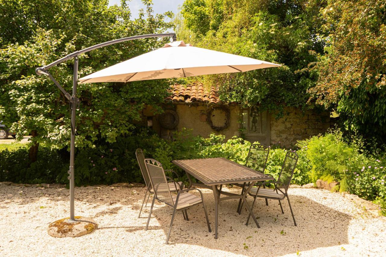 La Maison Au Vert Melincourt Esterno foto