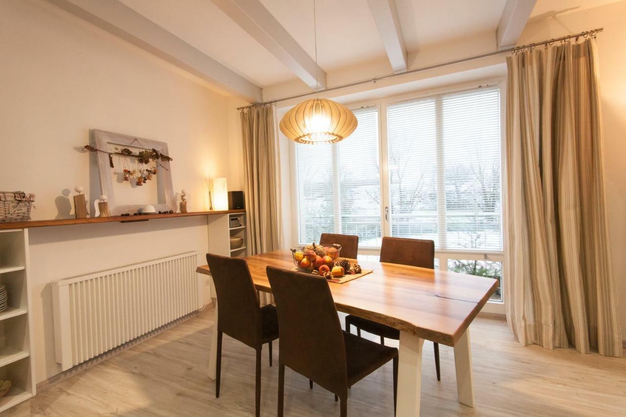 La Maison Au Vert Melincourt Esterno foto